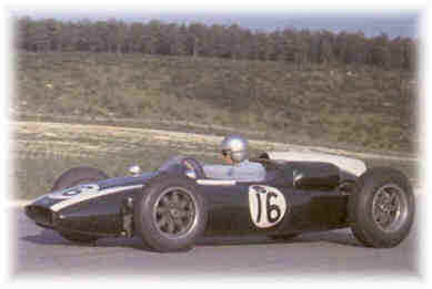 Jack Brabham dans sa Cooper/Climax
